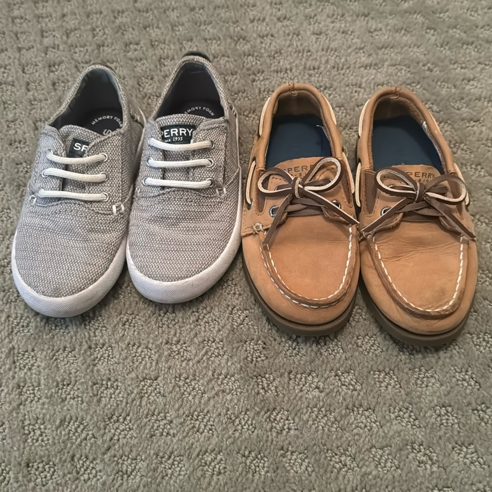 2 pairs of Sperry shoes